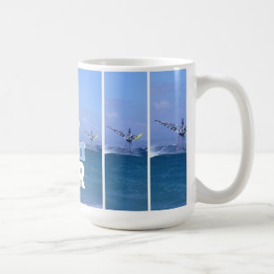 De Café Windsurfer na caneca do ar