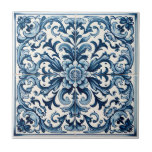 De Cerâmica Azulejo azul português<br><div class="desc">Este produto tem um design intricado com fundo azul escuro e padrões ornamentais brancos. O design lembra os estilos tradicionais de cerâmica ou porcelana,  que podem interessar a quem aprecia a estética clássica ou vintage.</div>