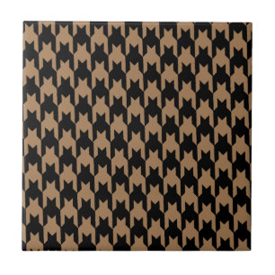 De Cerâmica azulejo preto e dourado com padrão houndstooth