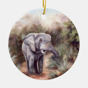 De Cerâmica Elefante que vem através do ornamento