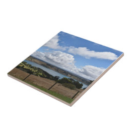 De Cerâmica Nuvens sobre o Azulejo cerâmico do lago Gnotuk Cam