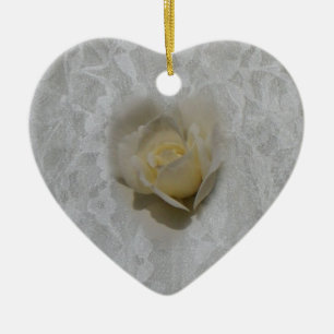 De Cerâmica Rosa branco no ornamento do laço