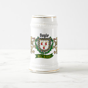 De Cerveja Doyle/O'Doyle Irish Shield Personalizou a Caneca d