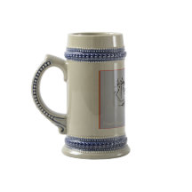 "Serenidade Divina: Caneca com Logotipo Radha Kris