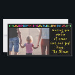 De Festividades Cartão com fotos Hanukkah "Feliz Hanukkah"<br><div class="desc">Feliz Feriado, Cartão com fotos Hanukkah/Chanukah, "Feliz Chanucá" Glossy, Cartão com fotos com envelope branco. Personalize substituindo foto e texto. Personalize o texto escolhendo o estilo, cor e tamanho de fonte favoritos. A cor de fundo pode ser alterada selecionando-se na paleta de cores. Reajustar, redimensionar e reprogramar para personalizar. Obrigados...</div>