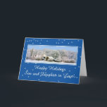 De Festividades cartão do Feliz Natal do filho e da nora<br><div class="desc">' Tis a estação a party e comemorar: Feliz Natal! Surpreenda seus mais próximo e mais caro, seus amigos, colegas de trabalho, vizinhos ou mesmo seu chefe com um cartão especial. Muito design diferente disponível: de um cartão moderno da fotografia da colagem, uns ornamento de mistura e umas paisagens do...</div>