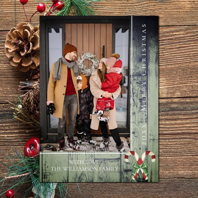 De Festividades Natal Rustic Candy Canes | Cartão com fotos Verde (Green Rustic Candy Canes Christmas Photo Card)