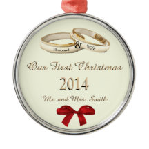 Nosso primeiro Natal w/rings e ornamento do arco