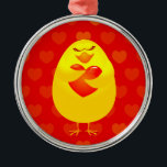 De Metal Pintinho doce, ornamento<br><div class="desc">Pintinho doce com grande coração vermelho</div>