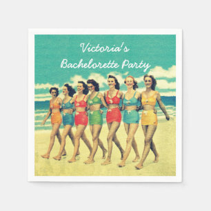 De Papel Meninas que andam abaixo dos guardanapo da praia