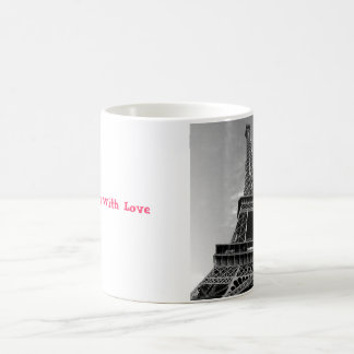 De Paris com caneca do amor