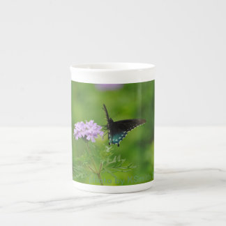 De Porcelana Design da borboleta na caneca