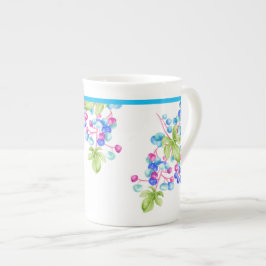 De Porcelana Porcelain Berries em uma caneca chinesa óssea