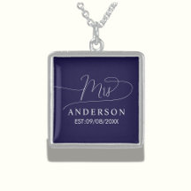 Colar clássico elegante chique azul marinho e bran