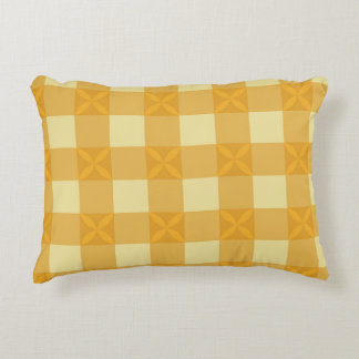 Decorativa Almofada de Acabamento em Xadrez Amarelo e Pétalas
