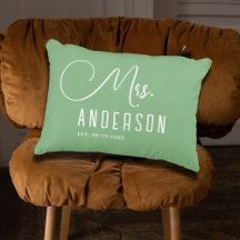 almofada de acento clássico elegante em verde sálv