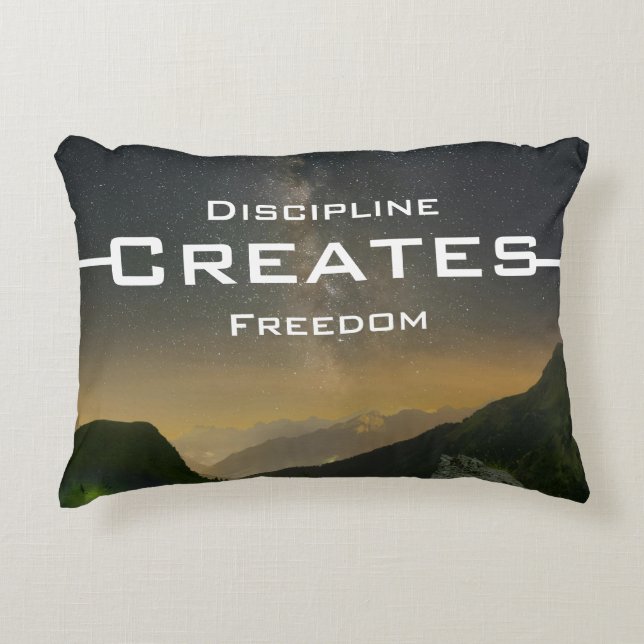 Decorativa Disciplina Cria Liberdade – Almofada de Acabamento (Frente)