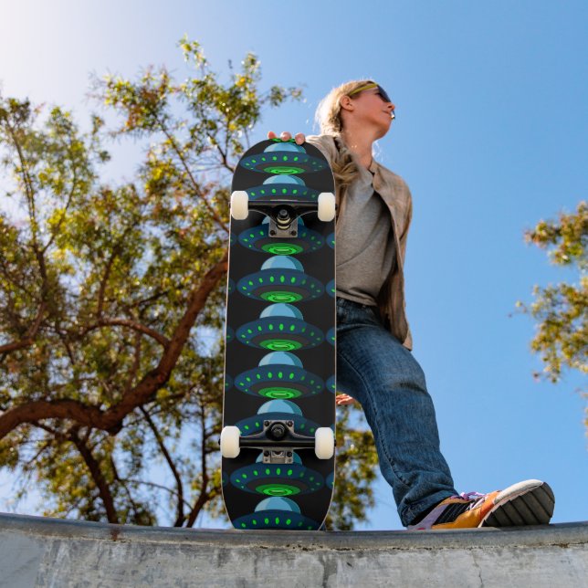 DECRÃO DE SKATEBOARD DE OVINO DE ESPAÇO (Ao ar livre 1)