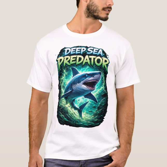 Deep sea predator shark T-Shirt (Frente)