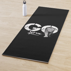 Deixe-me ir ao tapete de yoga dos homens modernos
