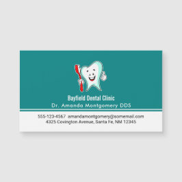 Dente feliz com cuidado dentário com escova de den