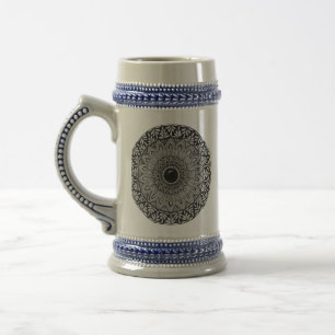 desenho de mandala em caneca de cerveja