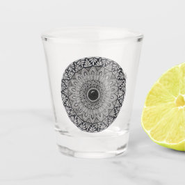 desenho de mandala em copo de shot