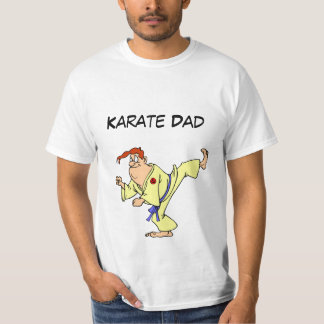 Desenhos animados do karaté do t-shirt do valor