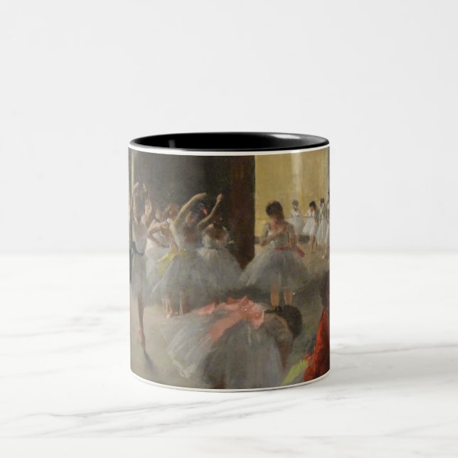 Desgaseifique a caneca da classe de dança do balé (Centro)