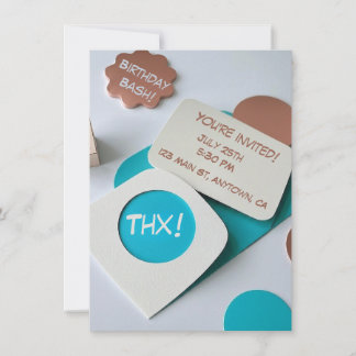 Design de Convite de Aniversário Único e Distinto