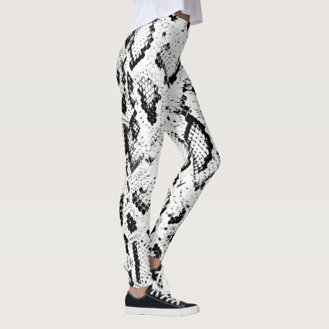 Design de Snakeskin em uma Leggings (Direita)
