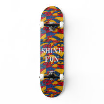 DESIGN DO SKATEBOARD PELO ARTISTA PAULA REILLY.