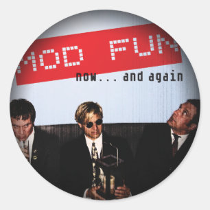 Desvaneça-se para enegrecer em volta das etiqueta