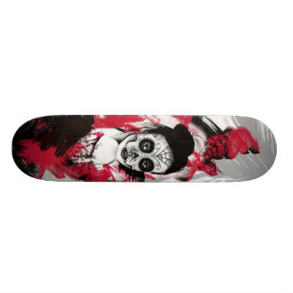 Dia de Flamejante Rubis Inc. do skate inoperante