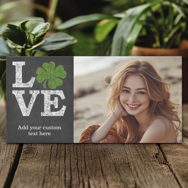 Dia de São Patrício AMOR com shamrock (Custom Photo Card)