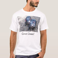 Diabo tasmaniano - vindo mais perto! T-shirt
