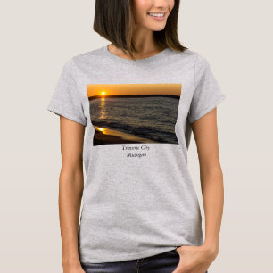 Dias Terminam Em Traverse City T-Shirt