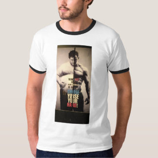 Disposição impressa em T-shirt Melhor na moda