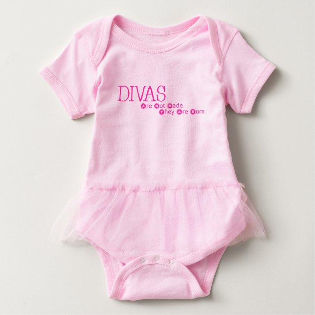 Divas Não São Feitas, São Camisetas Nascer (Frente)