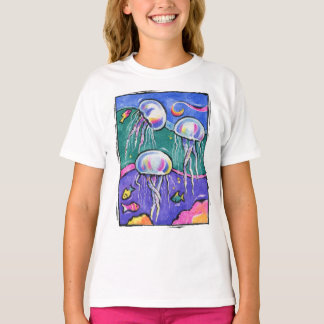 Divertimento e t-shirt colorido das medusa