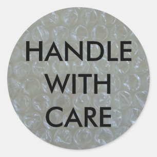 Do punho etiqueta com cuidado