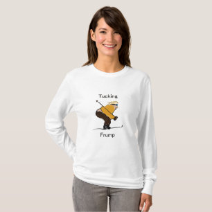 Dobrando o t-shirt longo da luva das mulheres do