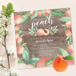 Doce Meninas de Peach Convite para Chá de fraldas<br><div class="desc">Pessegueiro doce está no caminho do convite para chá de fraldas com uma moldura de pessegueira e folha verde em um fundo de madeira rústica. Visite nosso compro para ver nossa doce coleção de design de pêssego.</div>