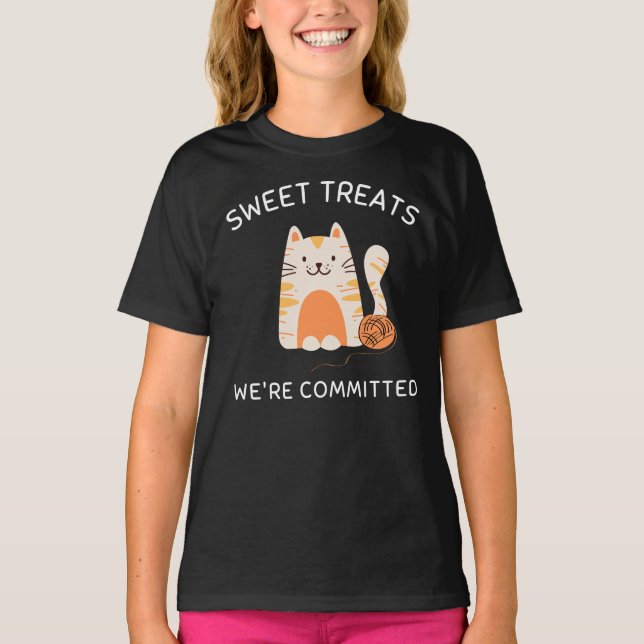 Doces Delícias, Estamos Comprometidos - Camiseta I (Frente)