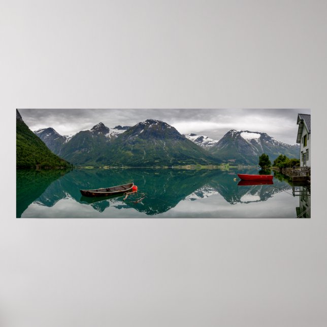 Dois barcos a remos com reflexo numa poster do lag (Frente)