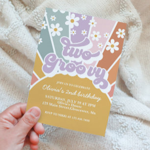 Dois Convites Retro Groovy Sunshine Rainbow Daisy