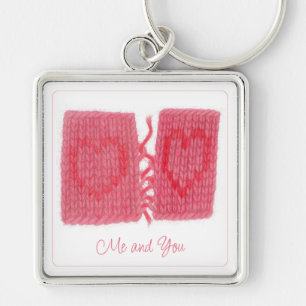 DOIS CORAÇÕES KNIT Premium Square Chaveiro + Texto