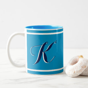 Dois Tons Caneca de café azul com monograma em duas cores