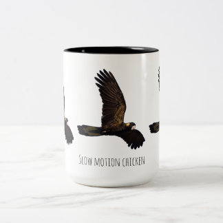Dois Tons Caneca de café Two-Tone de frango em câmera lenta