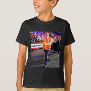 Donald Trump Anda em Camiseta de Caminhão Garge Ga